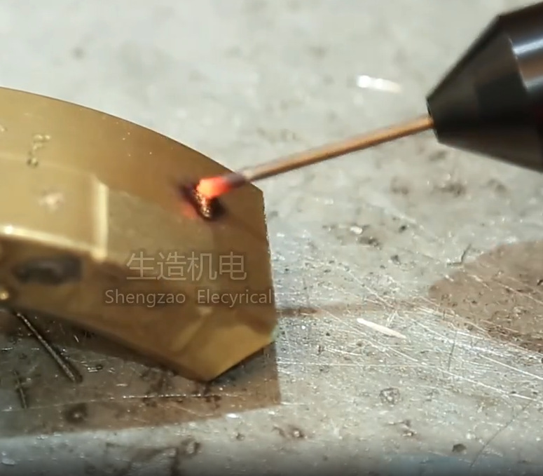 黄铜件冷焊机缺陷修复视频案例