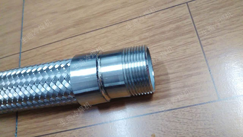 冷焊机焊接不锈钢水管实例